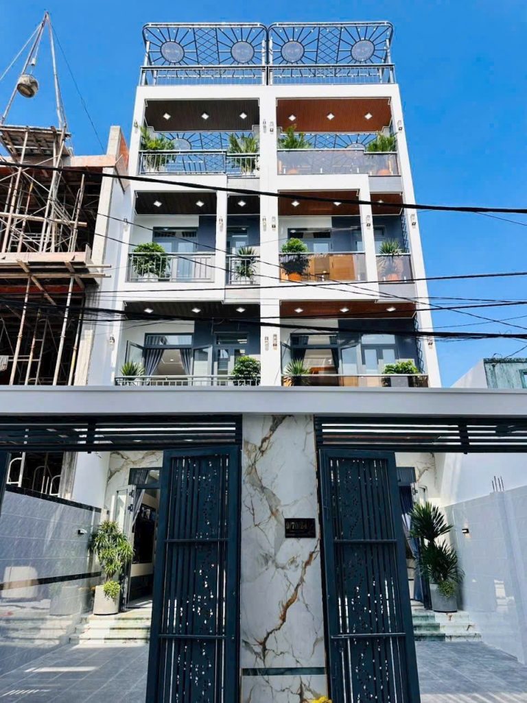 Chiến lược Đầu tư xây bán: mua theo lốc và xây theo từng cặp tại quận 12 (cũ) HCM